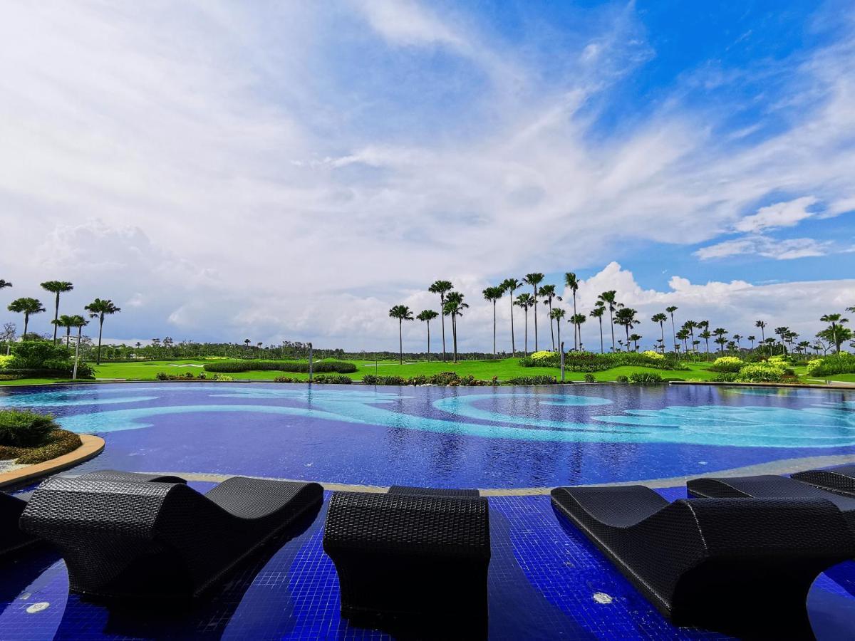 Forest City Golf Hotel Nusajaya  Buitenkant foto