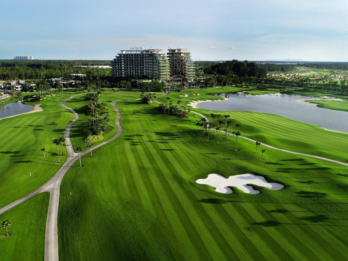 Forest City Golf Hotel Nusajaya  Buitenkant foto