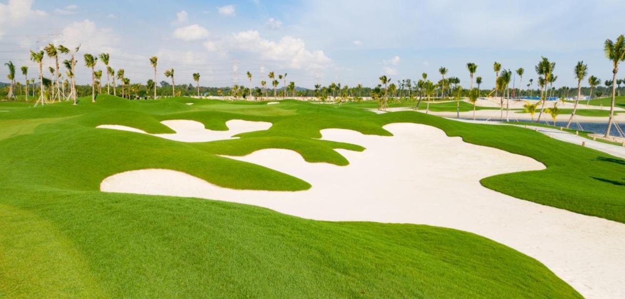 Forest City Golf Hotel Nusajaya  Buitenkant foto