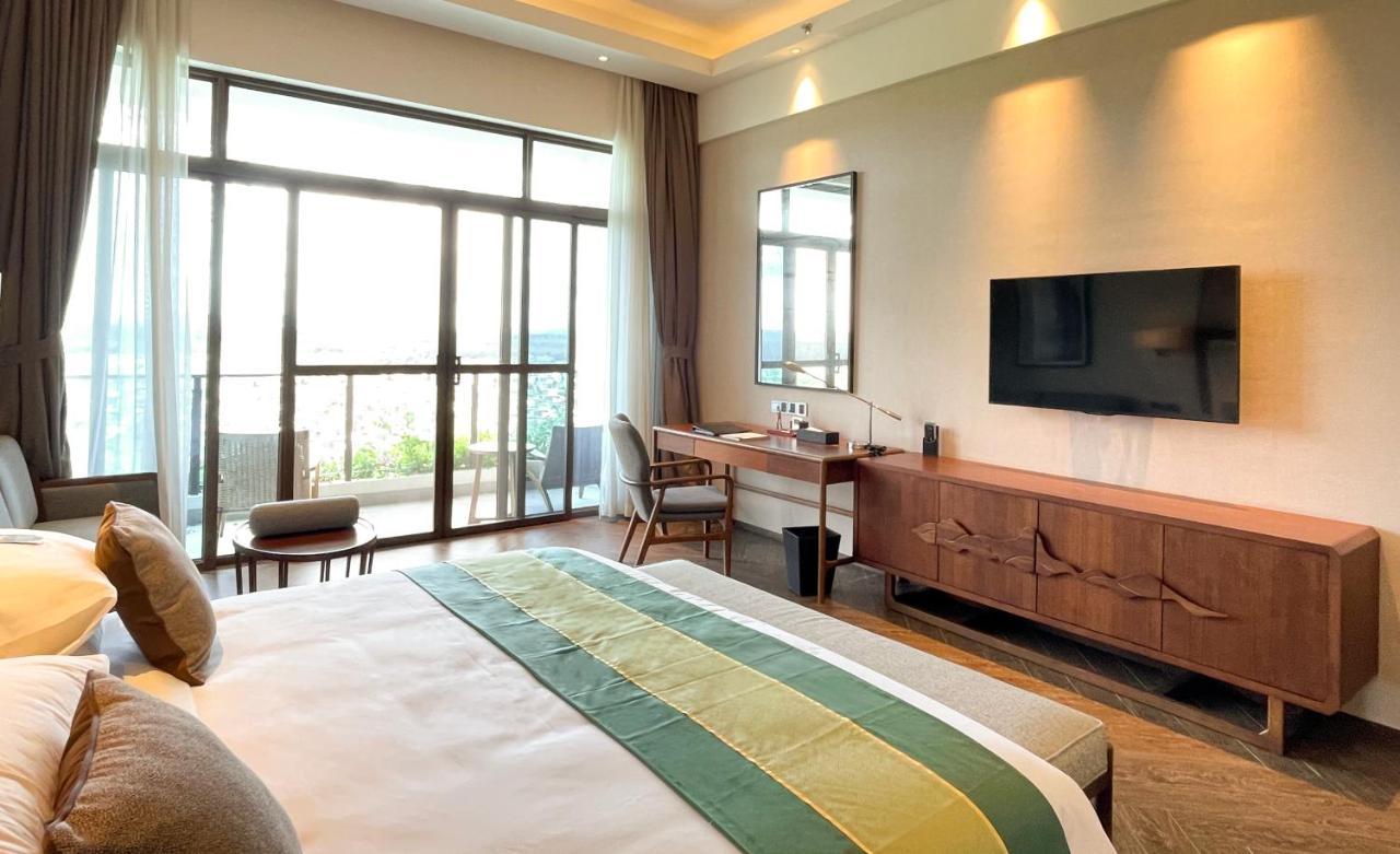 Forest City Golf Hotel Nusajaya  Buitenkant foto