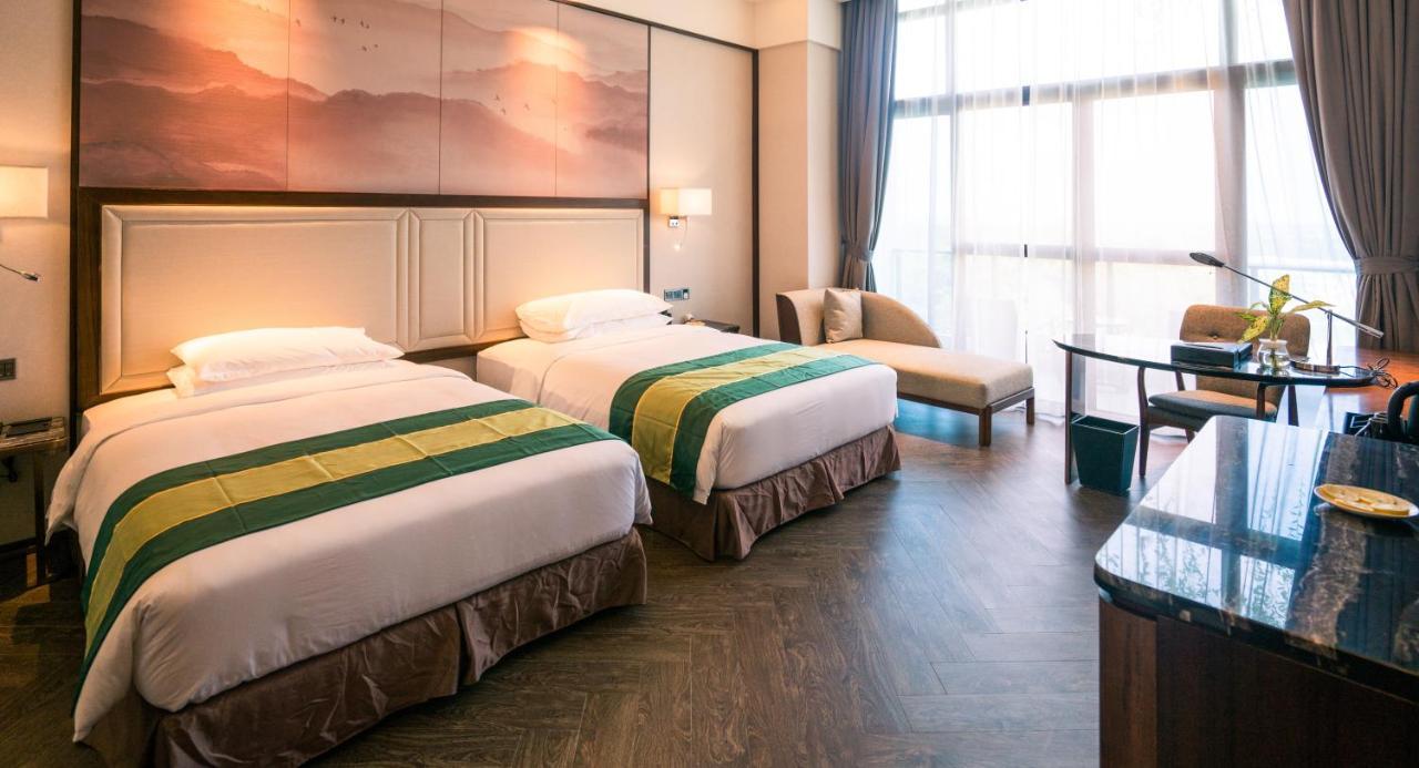 Forest City Golf Hotel Nusajaya  Buitenkant foto