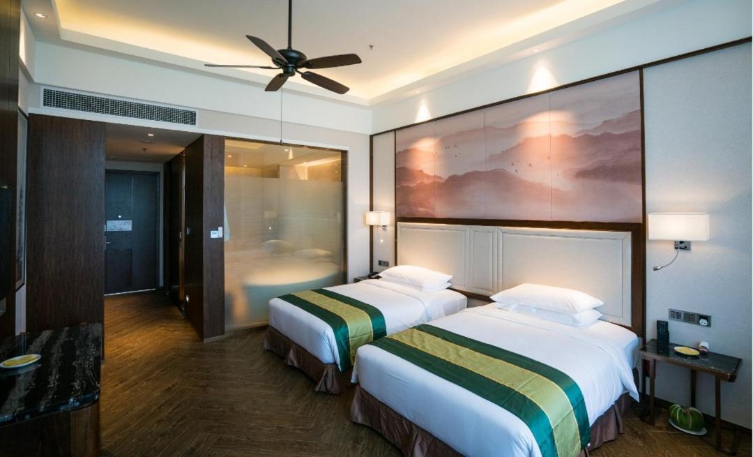 Forest City Golf Hotel Nusajaya  Buitenkant foto