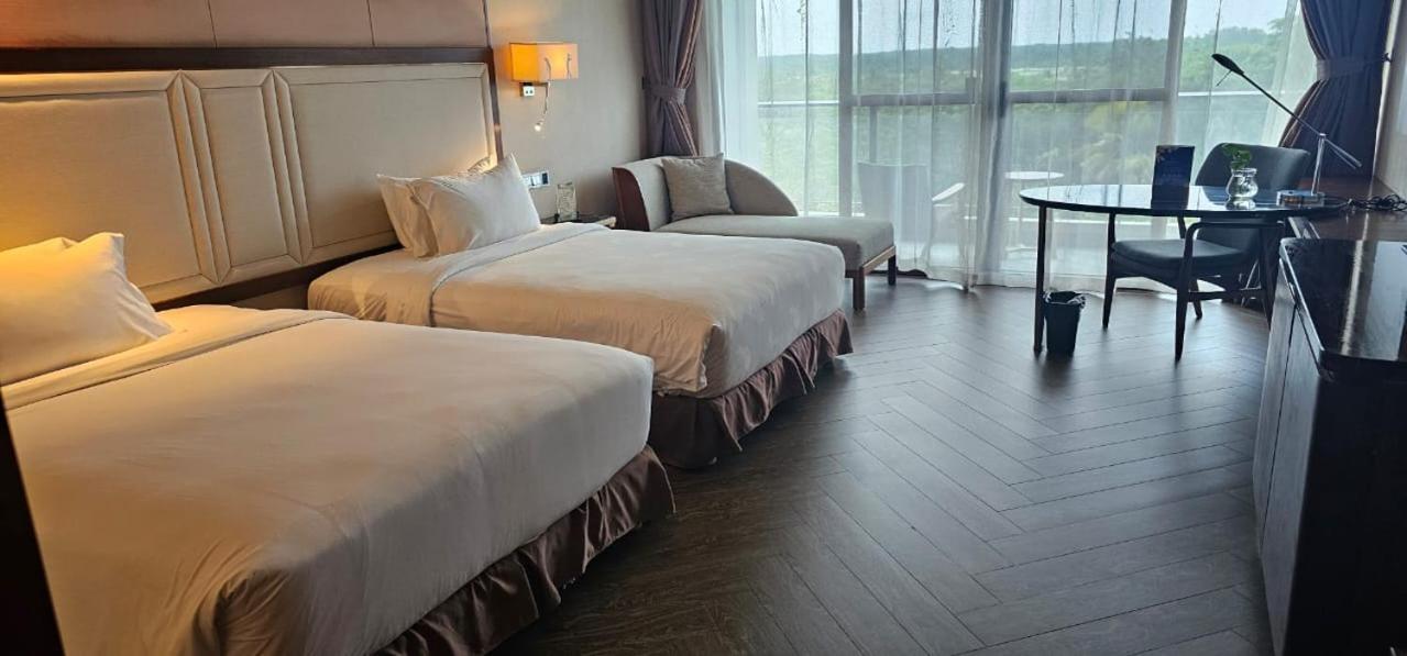 Forest City Golf Hotel Nusajaya  Buitenkant foto