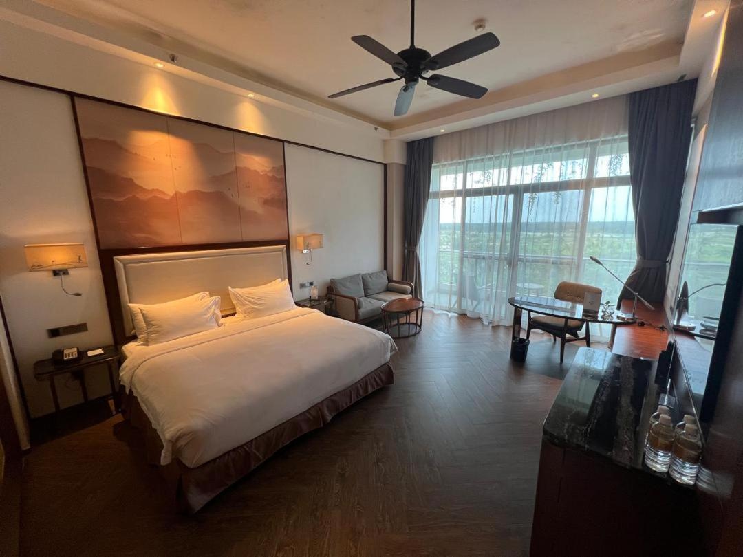 Forest City Golf Hotel Nusajaya  Buitenkant foto